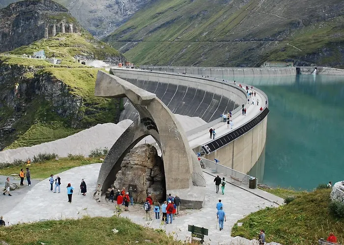 Schernthaner アパート タクセンバッハ